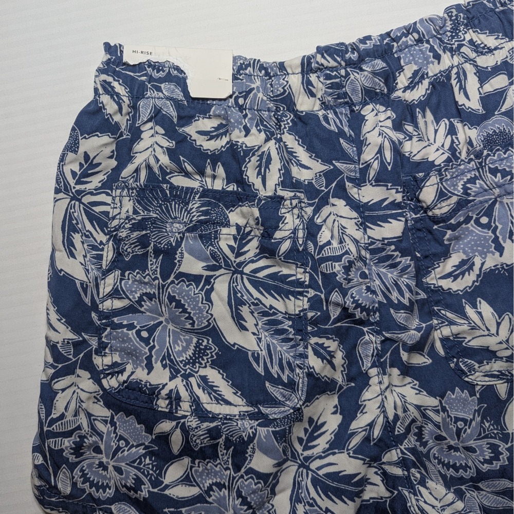 American Eagle Women S Blue Tropical Floral High Rise Pull On Soft Shorts Vacay